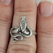 Load image into Gallery viewer, Delicate Sterling Snake Ring