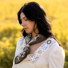 Load image into Gallery viewer, Evelyn Bandana