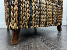 Load image into Gallery viewer, Woven Seagrass Chair