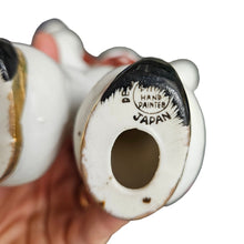 Load image into Gallery viewer, Porcelain Aladdin Figurine