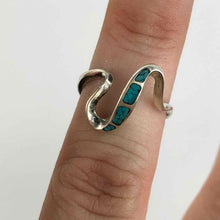 Load image into Gallery viewer, Wavy Sterling &amp; Turquoise Ring