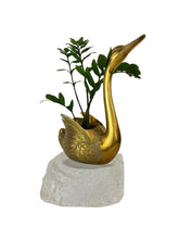 Load image into Gallery viewer, Lucite Iceberg Stand