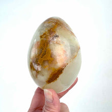 Load image into Gallery viewer, Large Onyx Stone Egg