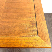 Load image into Gallery viewer, Modern End Table