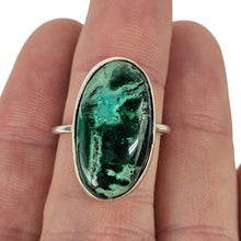 Load image into Gallery viewer, Green &amp; Sterling Ring