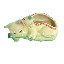 Load image into Gallery viewer, Mama Cat &amp; Kitten Planter