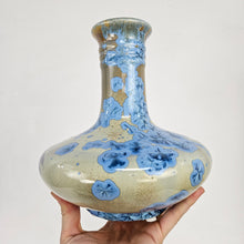 Load image into Gallery viewer, Crystalline Glaze Pottery Vase