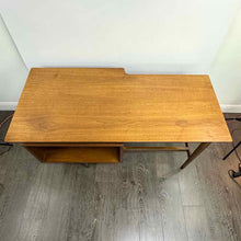 Load image into Gallery viewer, Modern Walnut Floating Desk