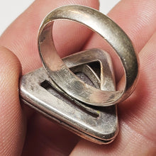Load image into Gallery viewer, Triangular Statement Ring