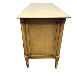 Traditional 6-Drawer Dresser