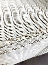 Load image into Gallery viewer, White Wicker Etagare Shelves