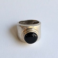 Load image into Gallery viewer, Onyx &amp; Sterling Ring