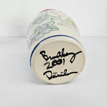 Load image into Gallery viewer, Rabbits Pottery Vase