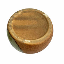 Load image into Gallery viewer, Stopneware Pottery Box