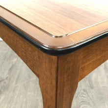 Load image into Gallery viewer, Canadian Modern End Table
