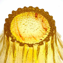 Load image into Gallery viewer, Blenko Daisy Glass bowl