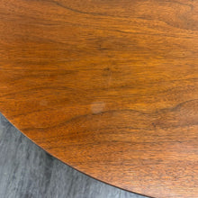 Load image into Gallery viewer, Modern Walnut Table