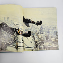 Load image into Gallery viewer, The Smithsonian Book of Flight