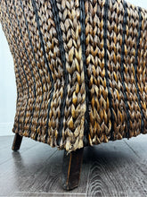 Load image into Gallery viewer, Woven Seagrass Chair