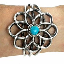 Load image into Gallery viewer, Vintage Turquiose Fower Cuff