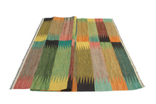 Load image into Gallery viewer, Geometric Kilim Rug