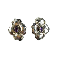 Load image into Gallery viewer, Sterling Silver Flower Earrings