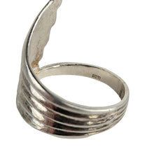 Load image into Gallery viewer, Art Deco Wing Ring