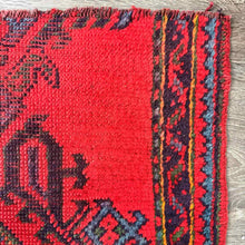 Load image into Gallery viewer, Hand Knotted Runner Rug