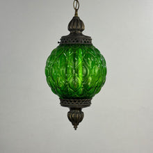 Load image into Gallery viewer, Green Glass Swag