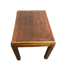 Load image into Gallery viewer, Modern Walnut End Table