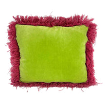 Load image into Gallery viewer, Mola Iguanas Pillow