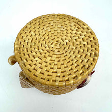 Load image into Gallery viewer, Rattan Lidded Shell Basket