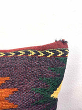 Load image into Gallery viewer, Kilim Style Pillows