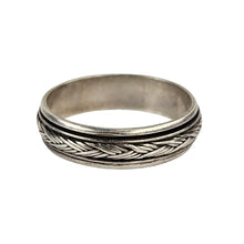 Load image into Gallery viewer, Braided Spinning Fidget Ring