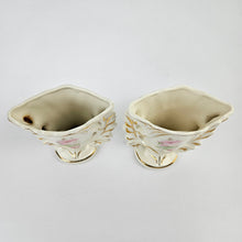 Load image into Gallery viewer, Victorian Vase Pair