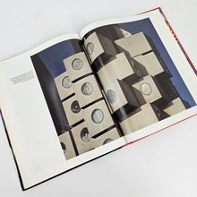 Load image into Gallery viewer, Tokyo - Great Cities Book