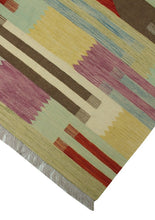 Load image into Gallery viewer, Geometric Kilim Rug