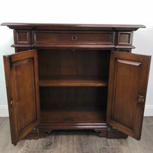 Load image into Gallery viewer, Wooden Locking Console