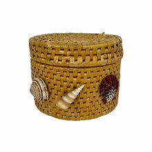 Load image into Gallery viewer, Rattan Lidded Shell Basket