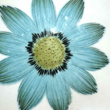 Load image into Gallery viewer, Up-Sa Daisy Salad Plates