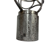 Load image into Gallery viewer, Metal Modern Rings Table