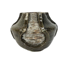 Load image into Gallery viewer, Studio Pottery Vase