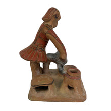 Load image into Gallery viewer, Mexican Pottery Woman