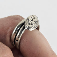 Load image into Gallery viewer, Sterling Snake Ring