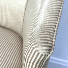 Load image into Gallery viewer, Rolling Barrel Chair