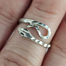 Load image into Gallery viewer, Diamond Cut Sterling Snake Ring