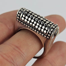 Load image into Gallery viewer, Beaded Bar Ring