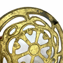 Load image into Gallery viewer, Give Thanks Brass Trivet