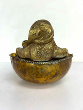 Load image into Gallery viewer, Brass Santa Bowl