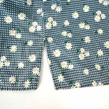 Load image into Gallery viewer, Daisy Button Up Blouse